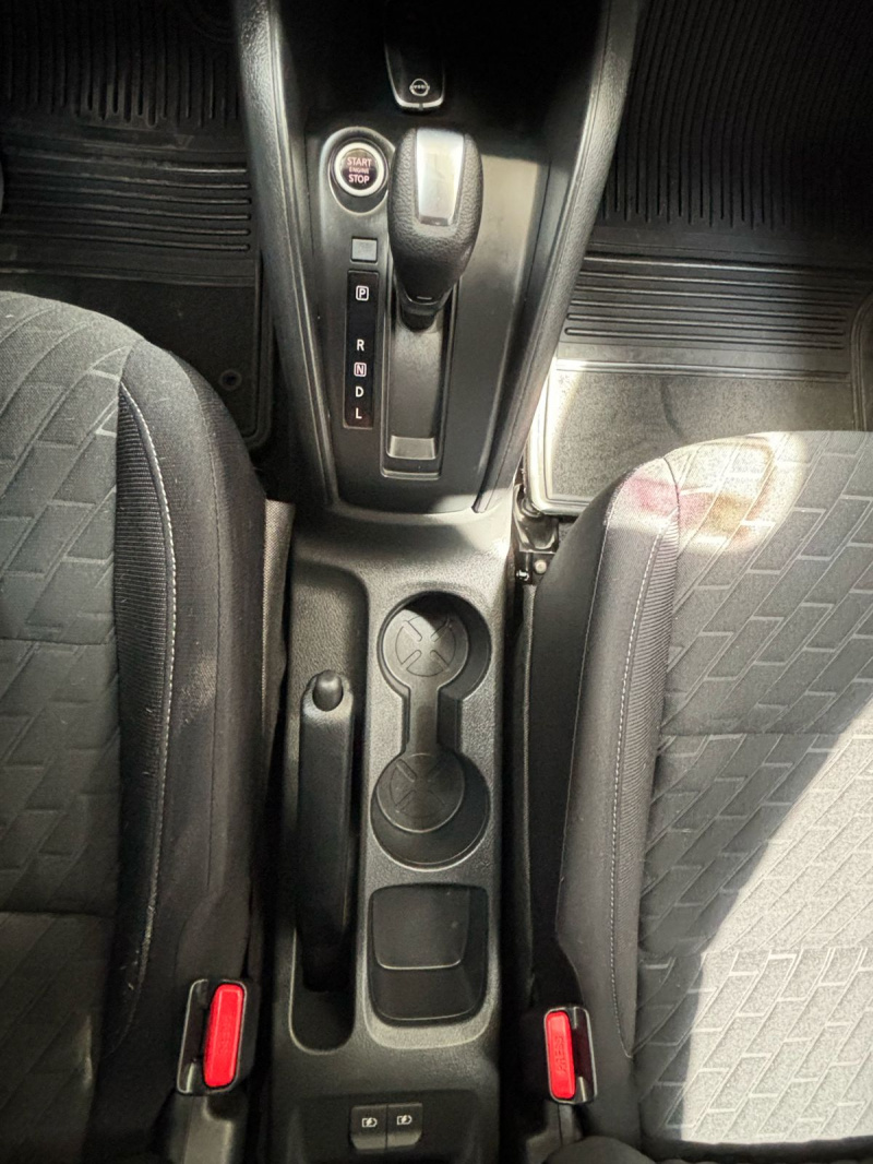 Nissan Kicks  5 pts. Advance, 1.6l, CVT, a/ac., VE, RA-16 2023